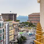 At Twenty-one - New Exclusive Panoramic Views! * Nápoles