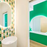 At Twenty-one - New Exclusive Panoramic Views! Apartamento