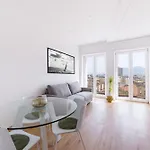 At Twenty-one - New Exclusive Panoramic Views! Apartamento *