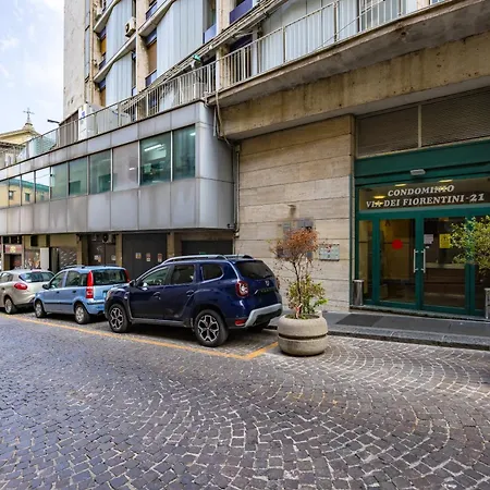 At Twenty-one - New Exclusive Panoramic Views! Apartamento Nápoles