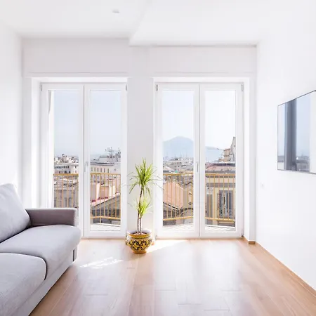 At Twenty-one - New Exclusive Panoramic Views! * Nápoles