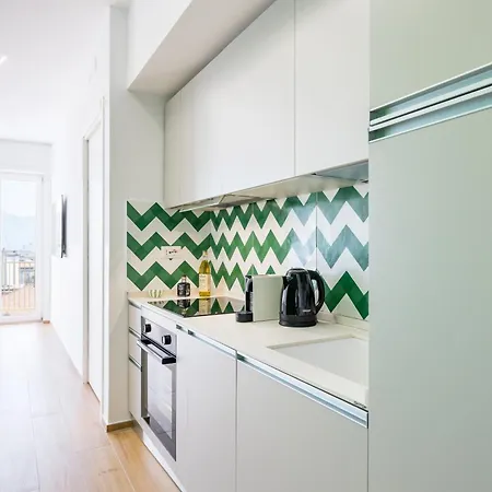 At Twenty-one - New Exclusive Panoramic Views! Appartamento *